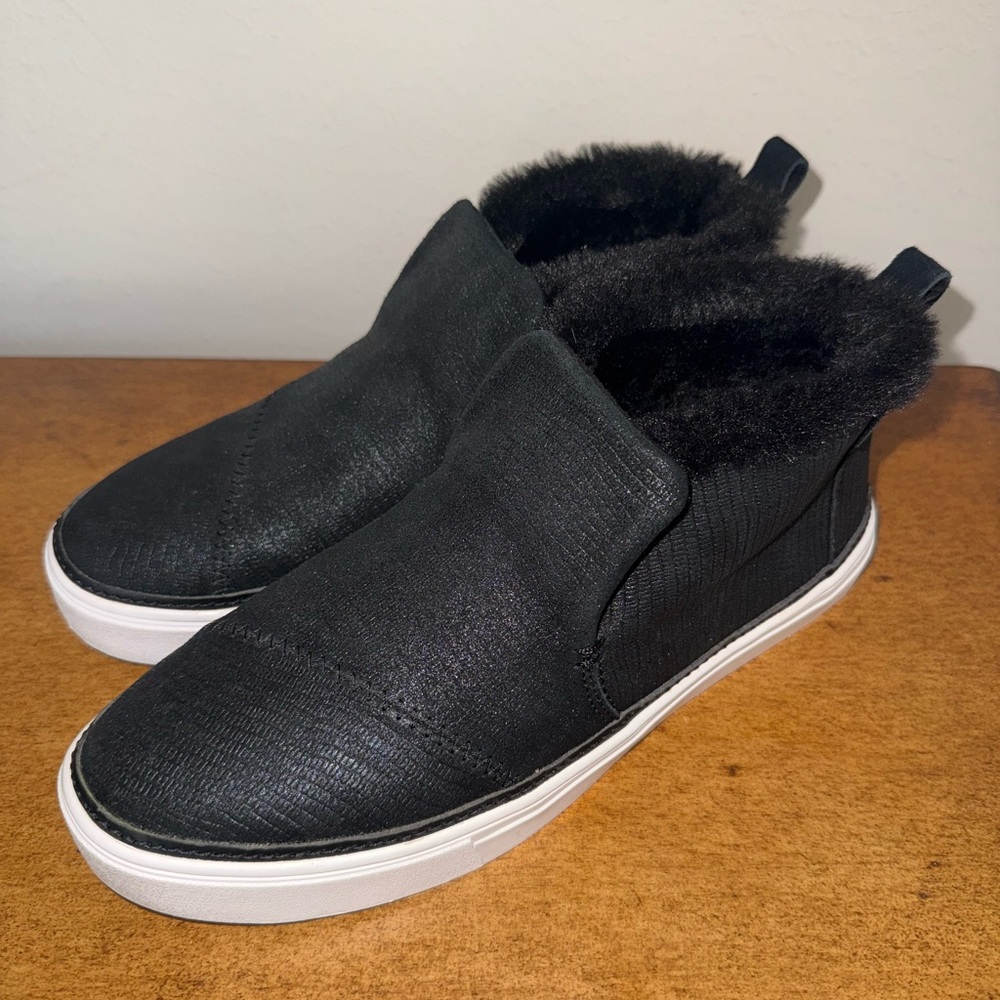 Toms Women Paxton Water Resistant Leather Faux Fur Sneakers Black 8.5